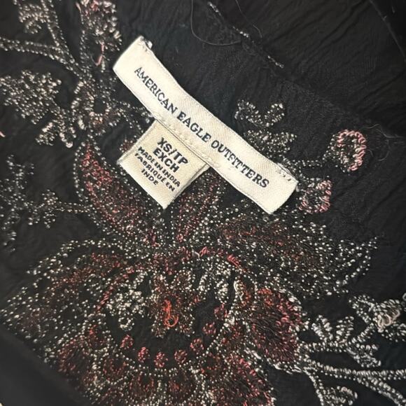 American Eagle Outfitters Black Embroidered Blouse size xs - Picture 5 of 6